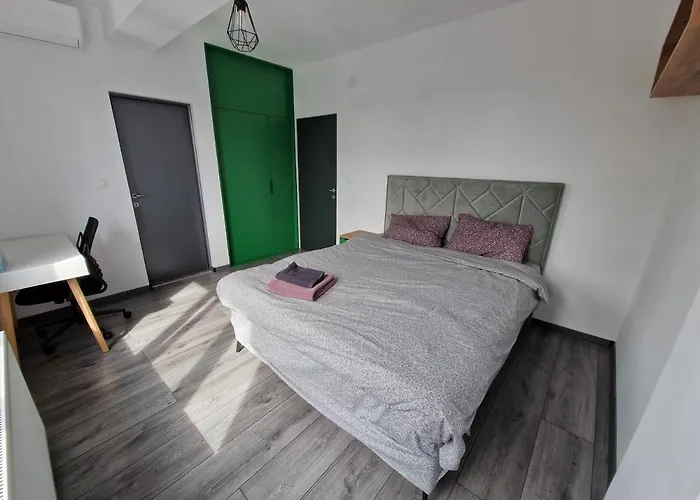 Cozy villa near city center, parks&metro